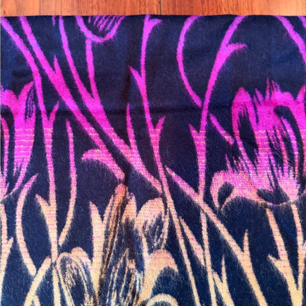 NWT Scarf 100% Cashmere Rapti bold floral colorful 12x76 inches long - Picture 10 of 15